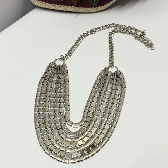 Vintage Jewelry - Very Cool Vintage Silver tone Layered Necklace
